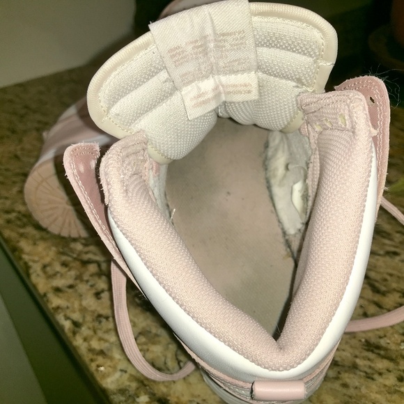 Nike Pink Dunk Hightop sneakers - Picture 12 of 16